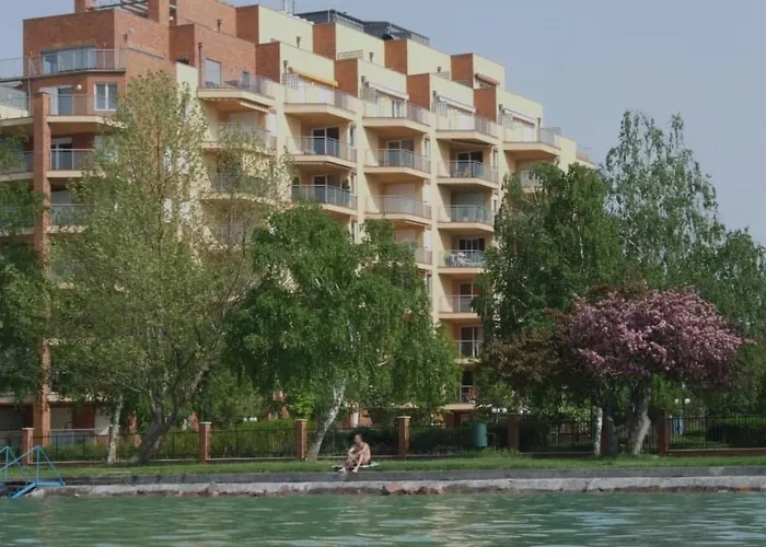 Galerius Aranypart Lägenhet